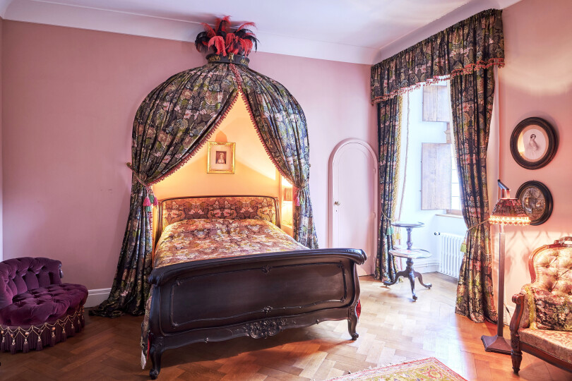 Chez le prince Philippe et la princesse Françoise au château de Chimay, en Belgique.